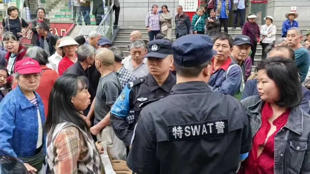 五一假期！当人们尽享美好，忠县公安为何如灯塔般默默坚守？  第4张
