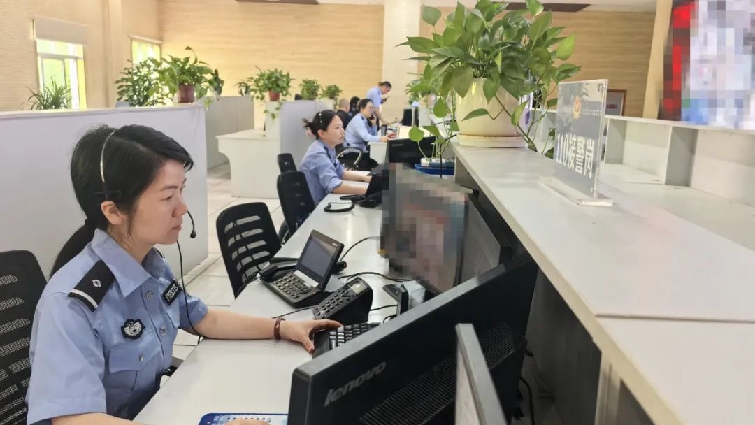 五一假期！当人们尽享美好，忠县公安为何如灯塔般默默坚守？  第5张