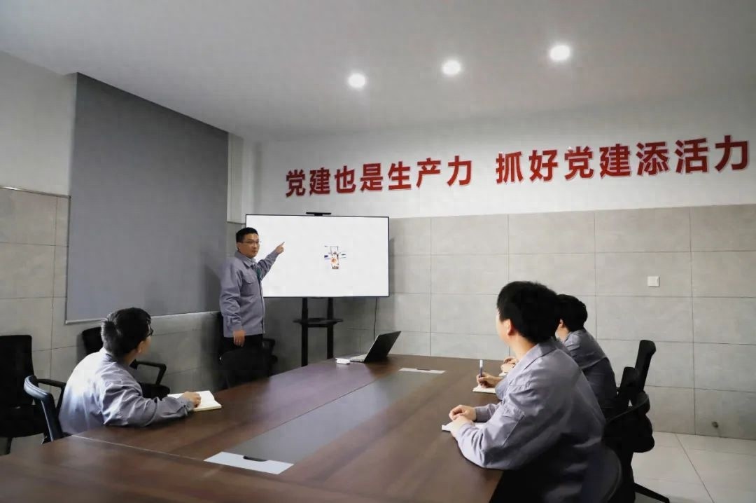 从基层技术员到全国劳模！葛利伟18年坚守成就了啥？