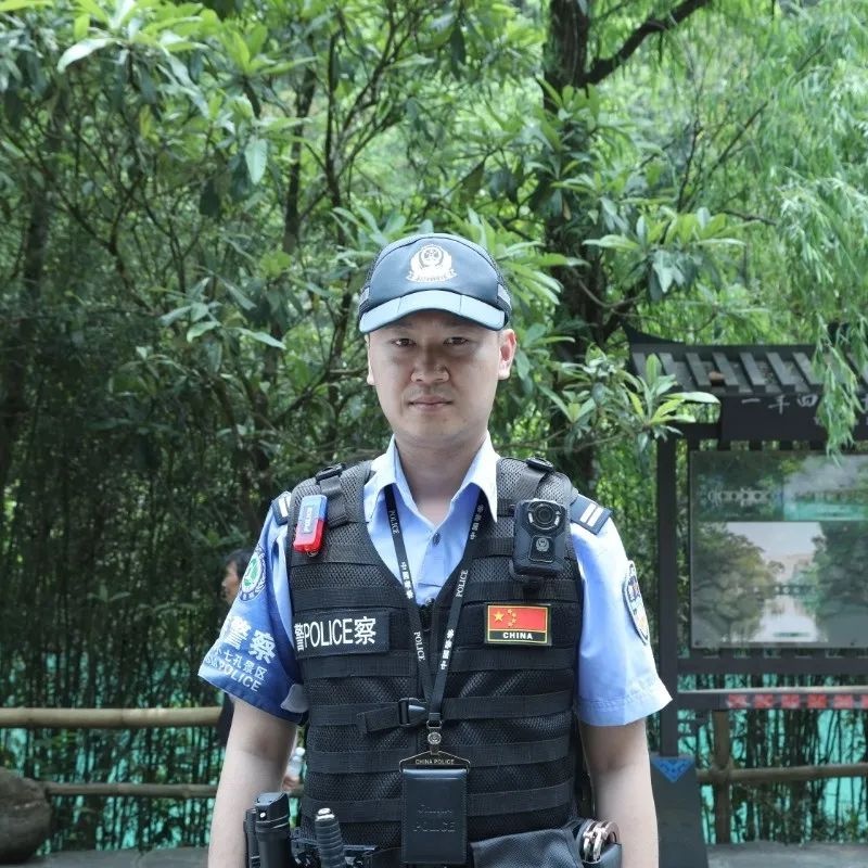 五一别人在休假，荔波这群人却默默坚守岗位！你知道是谁吗？  第2张