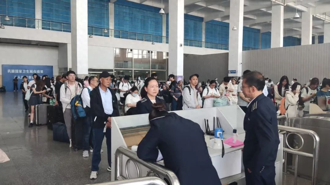五一淮安市区客运高峰出行方向大揭秘？车辆人员核查有何大招