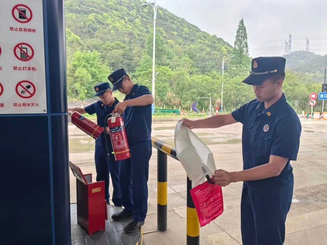 五一劳动节！火焰蓝默默坚守，他们都做了啥？你知道吗？  第4张