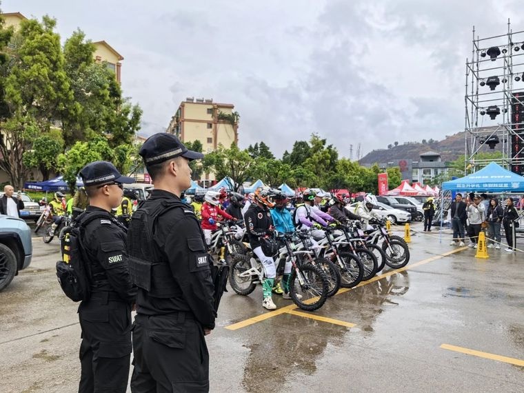 第十七届79BIKE杯云南东川泥石流摩托车越野赛开幕！安保如何保驾护航？  第2张