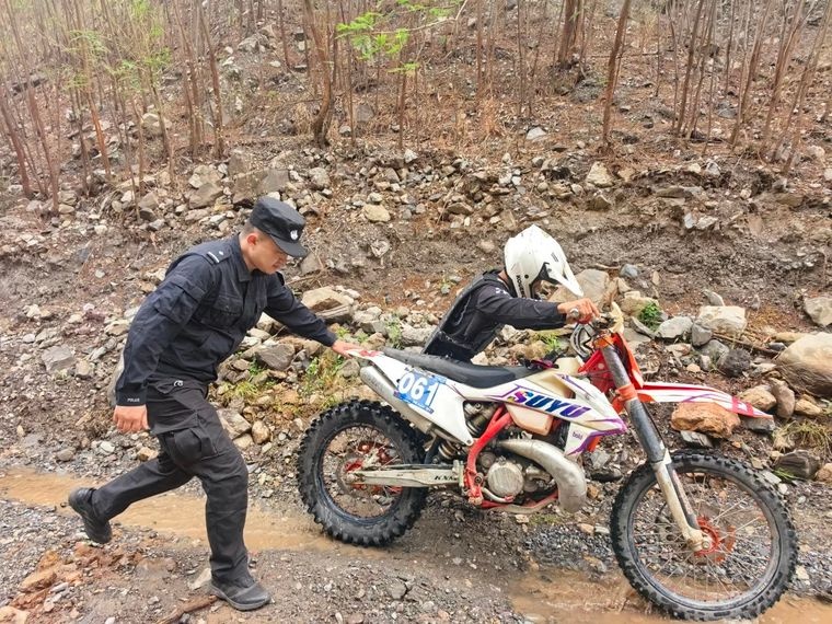 第十七届79BIKE杯云南东川泥石流摩托车越野赛开幕！安保如何保驾护航？  第4张