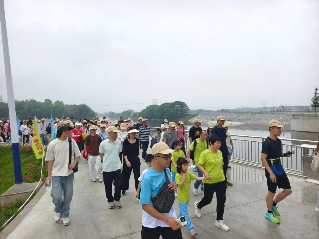 5月1日！500名青年职工缘何齐聚沙湖镇？这场健步行暗藏玄机  第6张