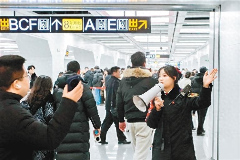西安地铁跨年夜创历史新高！553.9万人次如何平安出行？揭秘背后的高效疏导