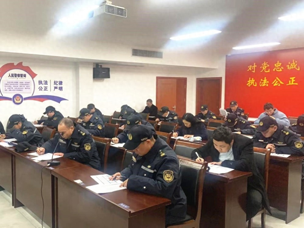 重庆大渡口区公安分局推出保安员考试一站式服务，零跑腿轻松拿证  第1张