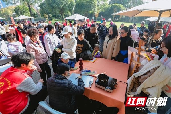 新年第一天,长株潭非遗系列活动引爆橘子洲,你体验了哪些传统技艺? 第2张 新年第一天,长株潭非遗系列活动引爆橘子洲,你体验了哪些传统技艺? 第2张