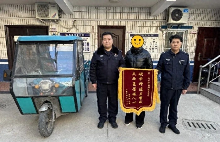 民警女儿酣睡车内，意外发现盗车贼，一场惊心动魄的追捕故事