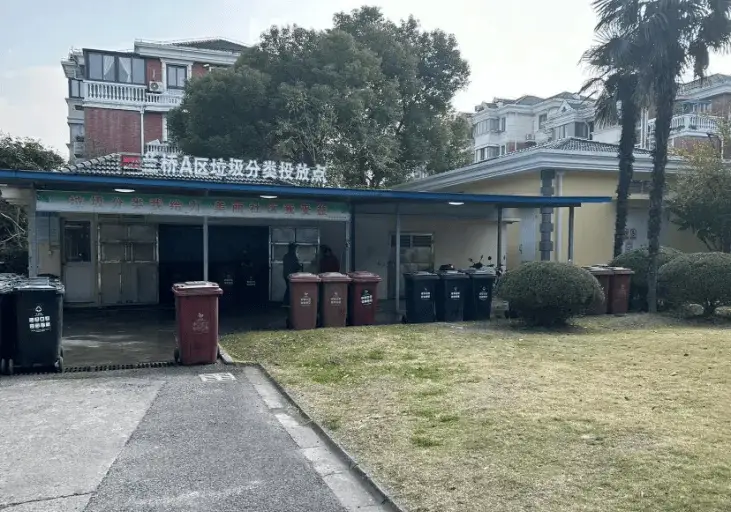南兰桥小区绿化带成垃圾场？居民生活品质如何逆转？  第3张