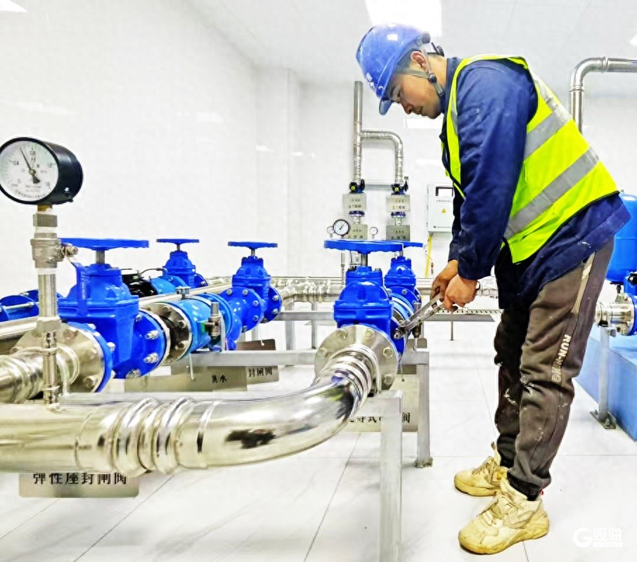 市南区新贵都小区二次供水改造成功，居民用水难题彻底解决
