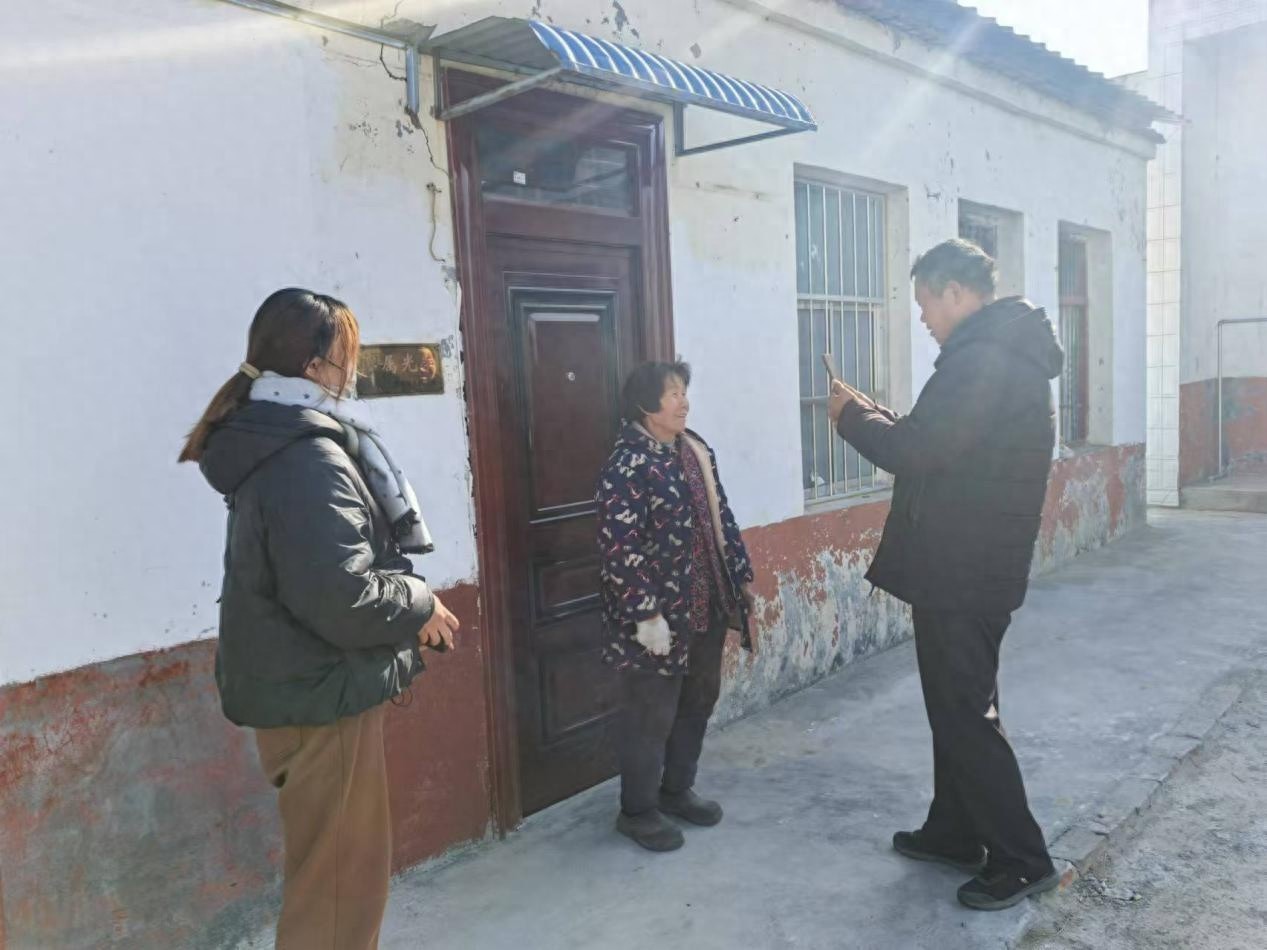 驿城区古城街道张教庄社区：贴心服务让养老金认证不再难，老有所养更有保障  第1张