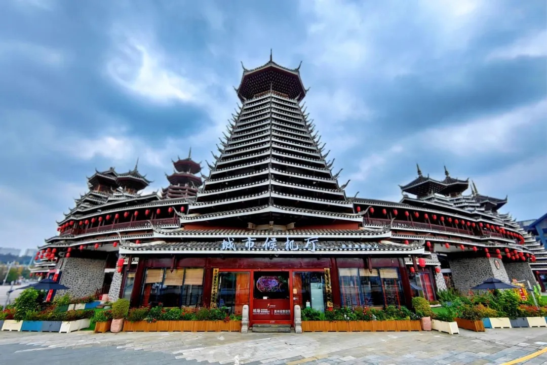 贵阳龙洞堡国际机场2024年创历史新高：旅客吞吐量突破2231万人次，增长14.60%  第3张