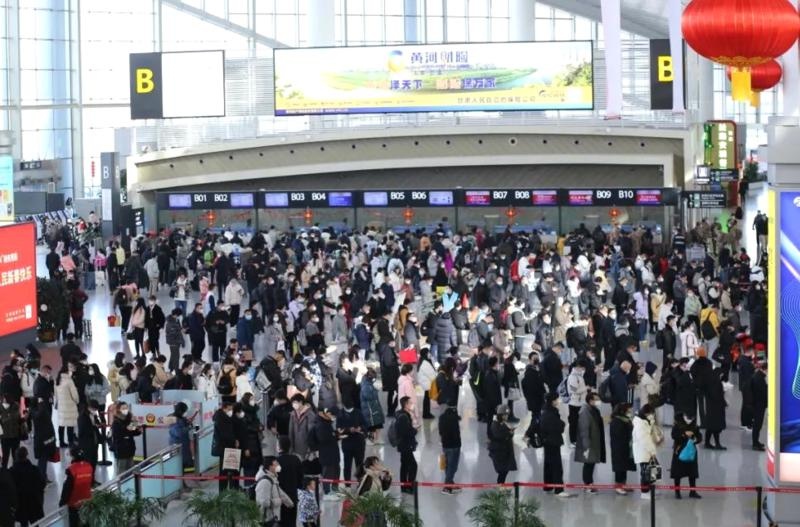 兰州中川国际机场2024年旅客吞吐量突破1700万！你猜他们是怎么做到的？  第2张