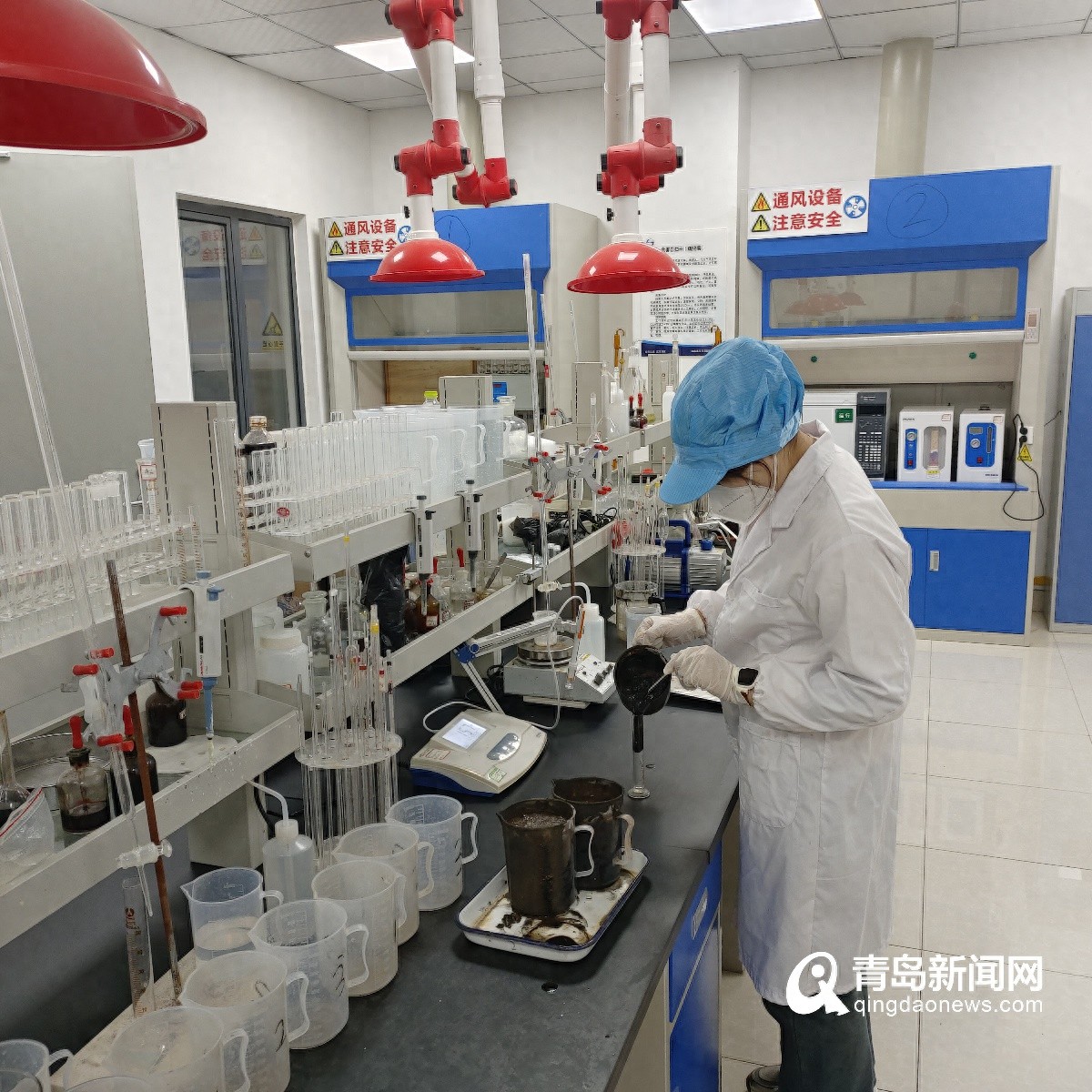 青岛水务固废公司如何确保节日期间垃圾日产日清？揭秘背后的坚守与奉献  第1张