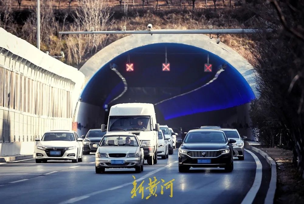 济南隧道改造后高级感爆棚！你见过这样的隧道吗？  第2张