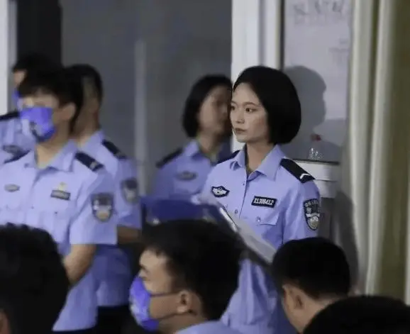 惊心动魄！大年初六，他们如何合力救出五名被困乘客？  第1张
