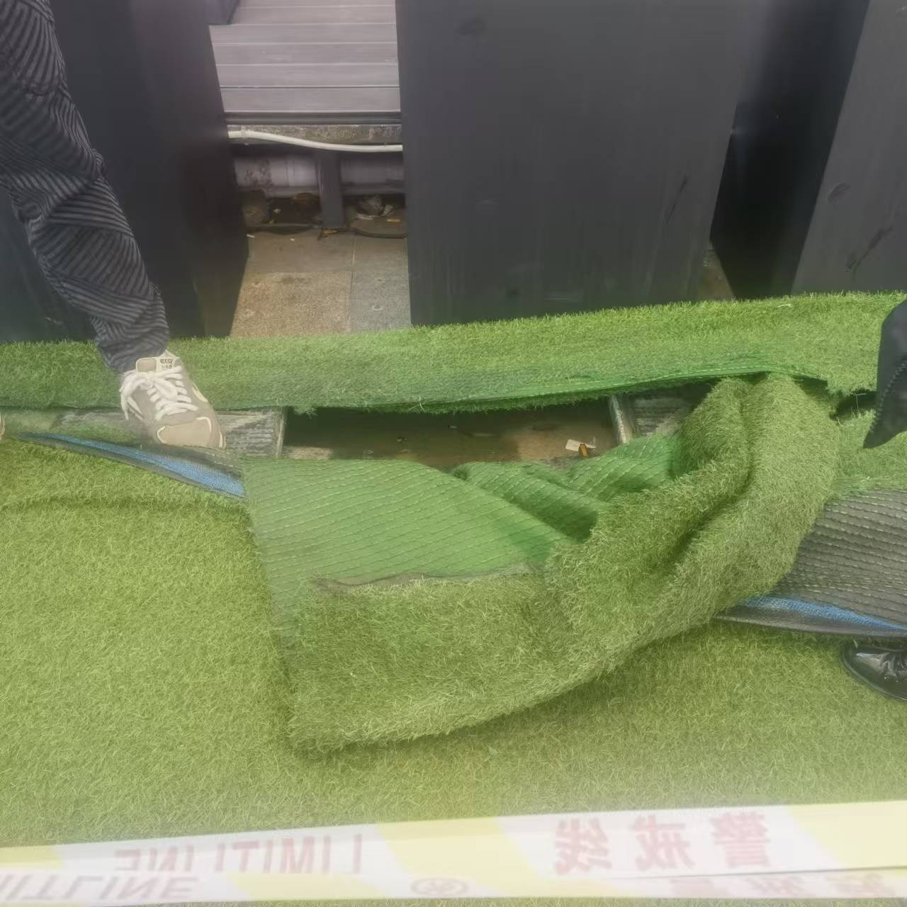 新年第一天，张大姐为何在商场摔成骨折？维权之路为何如此艰难？  第1张
