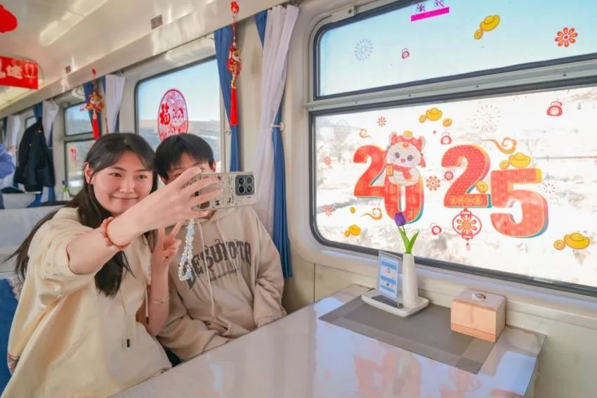 火车上也能体验非遗文化？K132次列车带你感受不一样的春运  第4张