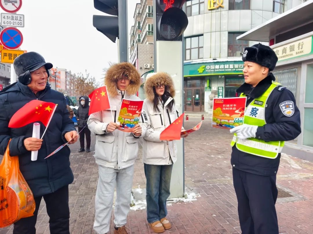 春节返程高峰将至，民警坚守岗位为哪般?  第8张