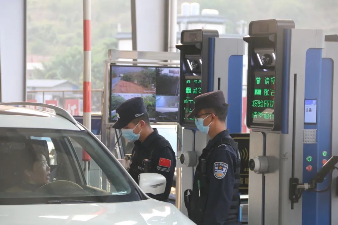 西南边陲边检站的3万步背后:隐藏着什么秘密?  第2张
