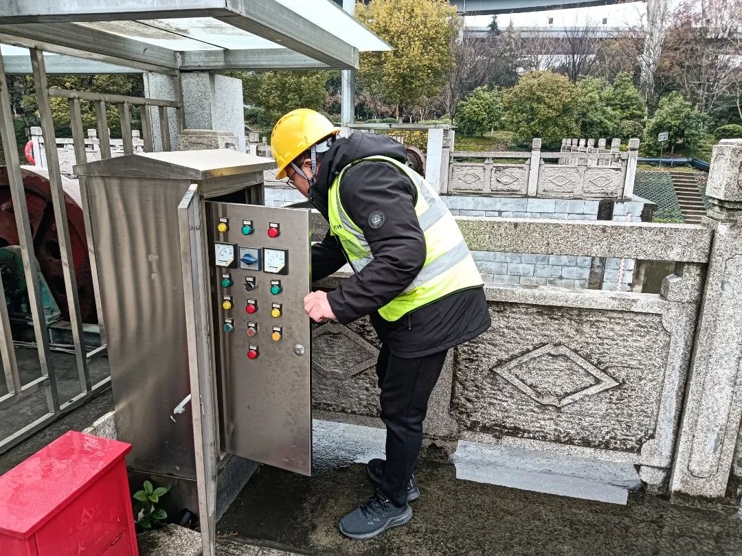 杭州春节5000余名水设施河道工作者坚守一线！你知道他们做什么吗?  第3张