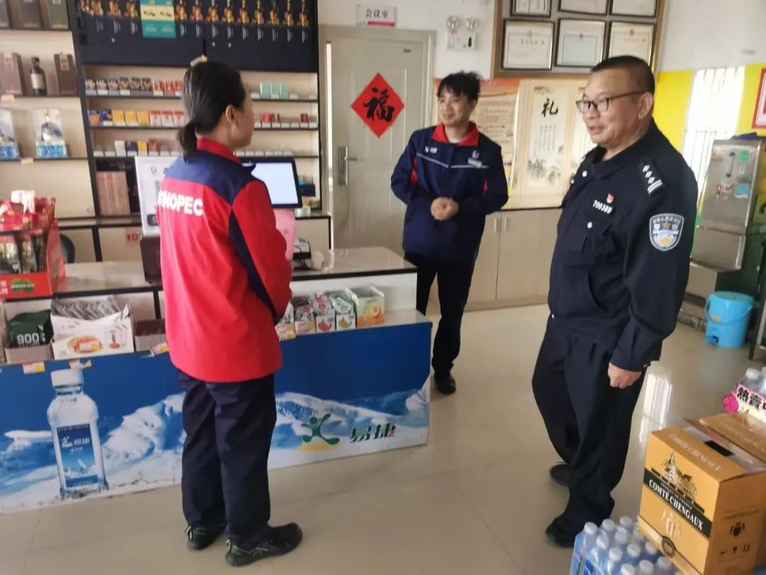 春节团圆时，他们为何坚守岗位？右江公安的默默付出  第4张
