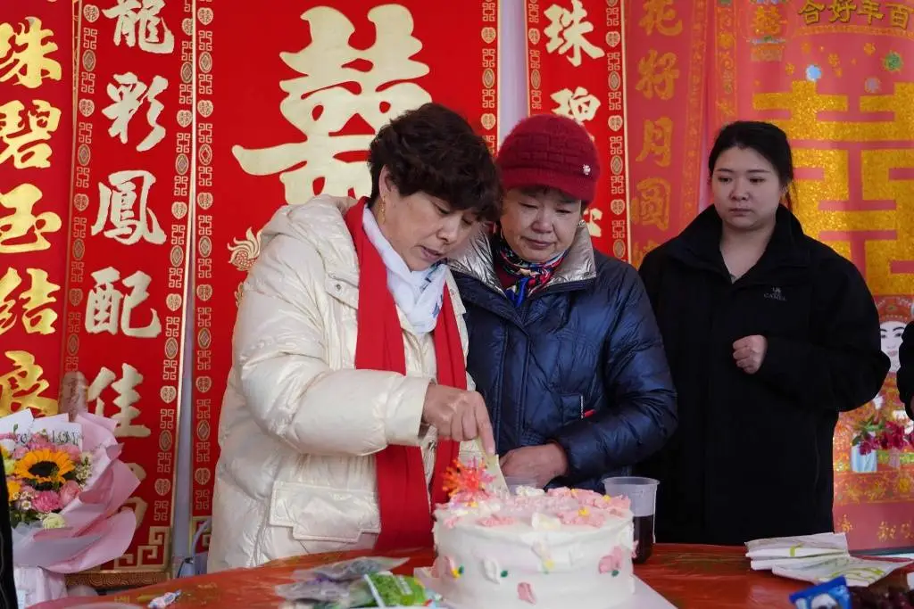 失散半世纪终团聚！邢女士一家的团圆饭背后有何故事？  第4张