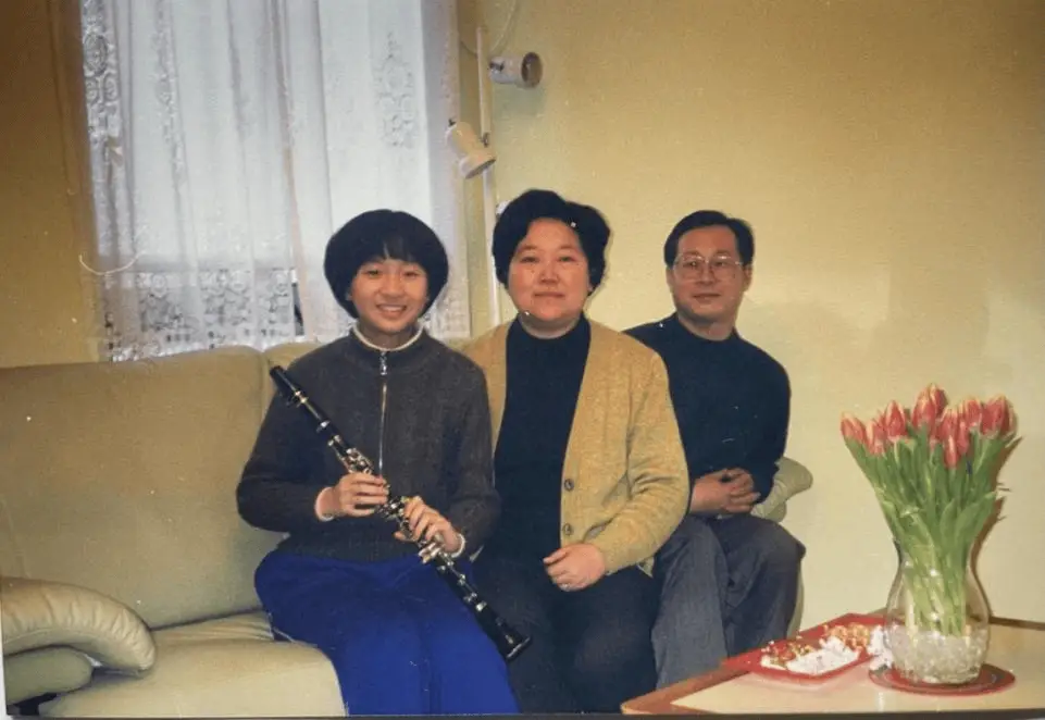 一张不舍丢弃的折叠小圆桌! 背后藏着何等时代巨变?  第14张