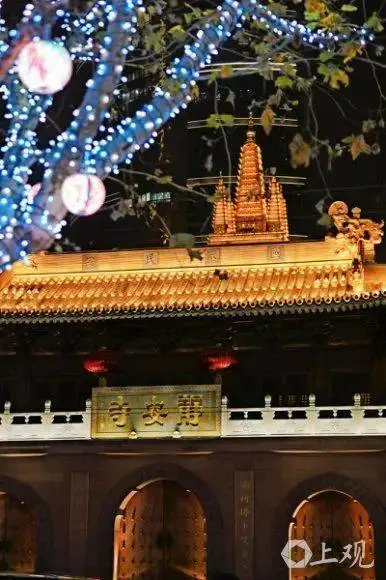 大年初四苏州河畔建筑长花？静安光影秀超惊艳!  第2张