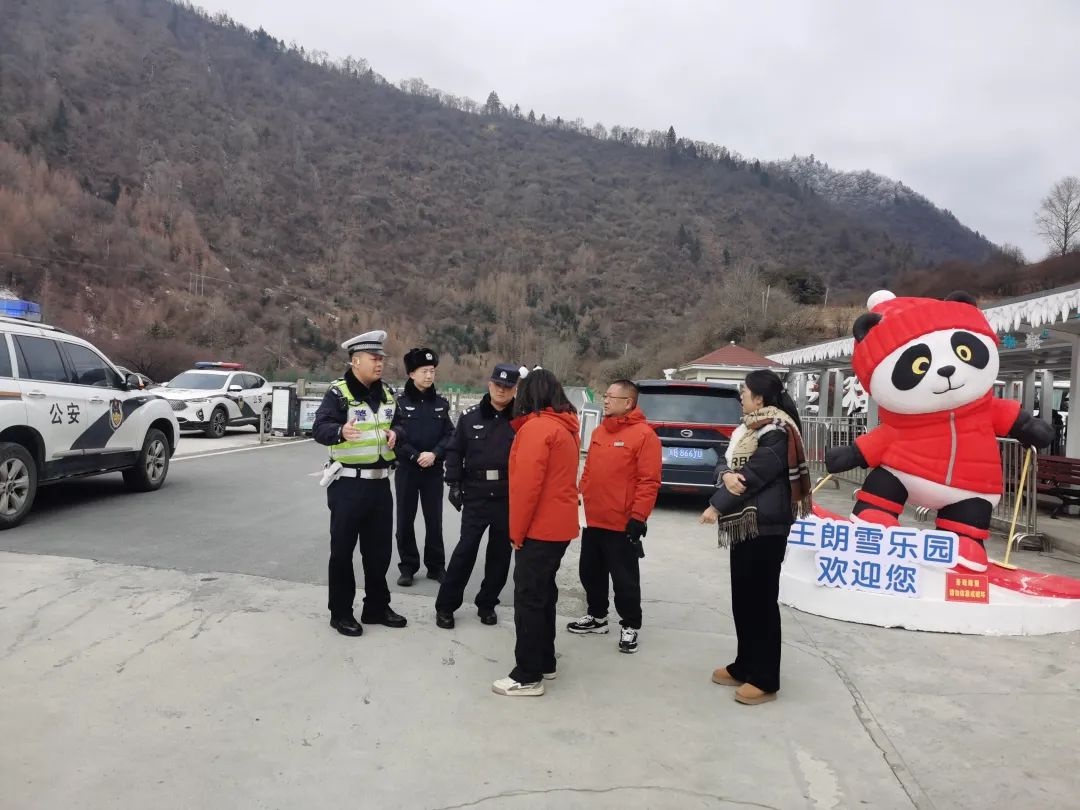 85后交警在魔鬼路段坚守! -30℃、2800米海拔他怕吗?  第5张