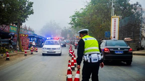 浓浓年味里，人民警察坚守岗位逆行而上！你知道他们有多不容易吗？  第2张