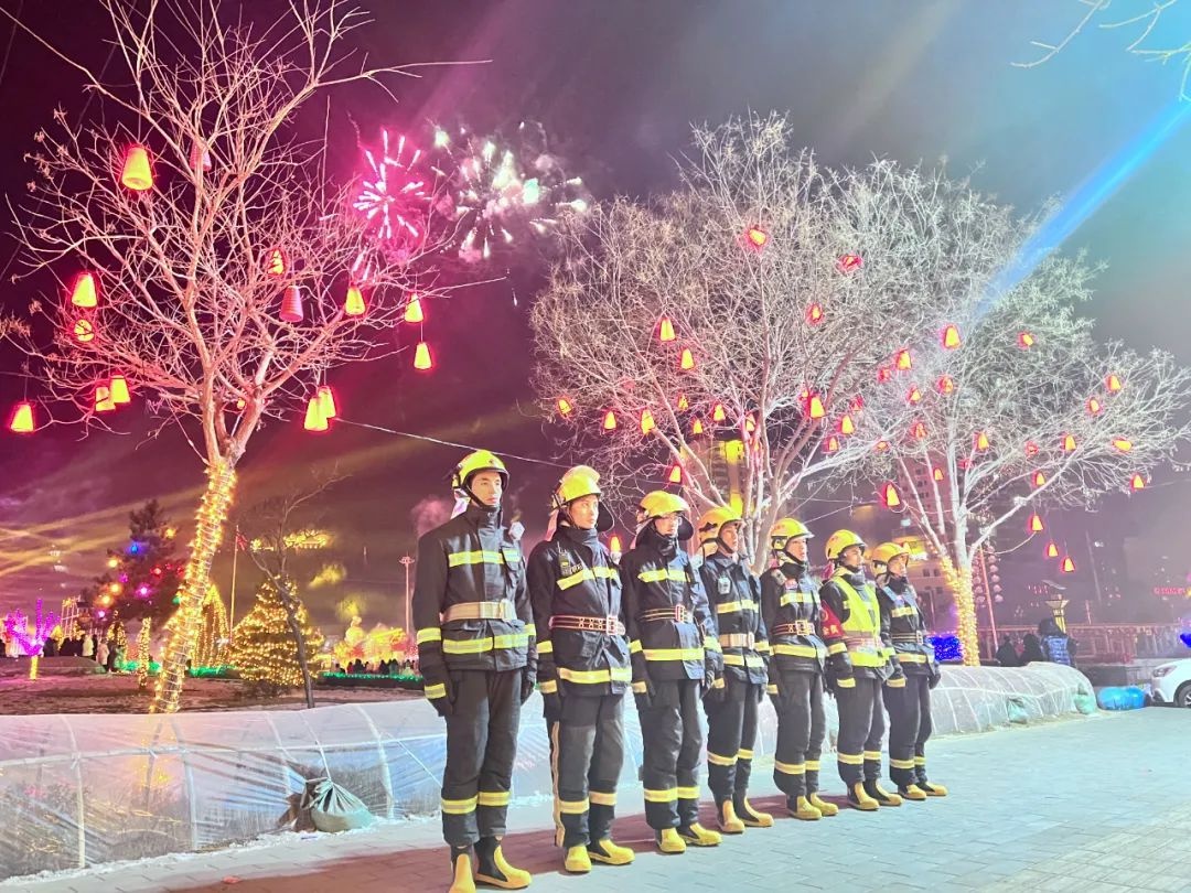 春节本是团圆时，消防员却坚守岗位，你知道为何吗?!  第4张