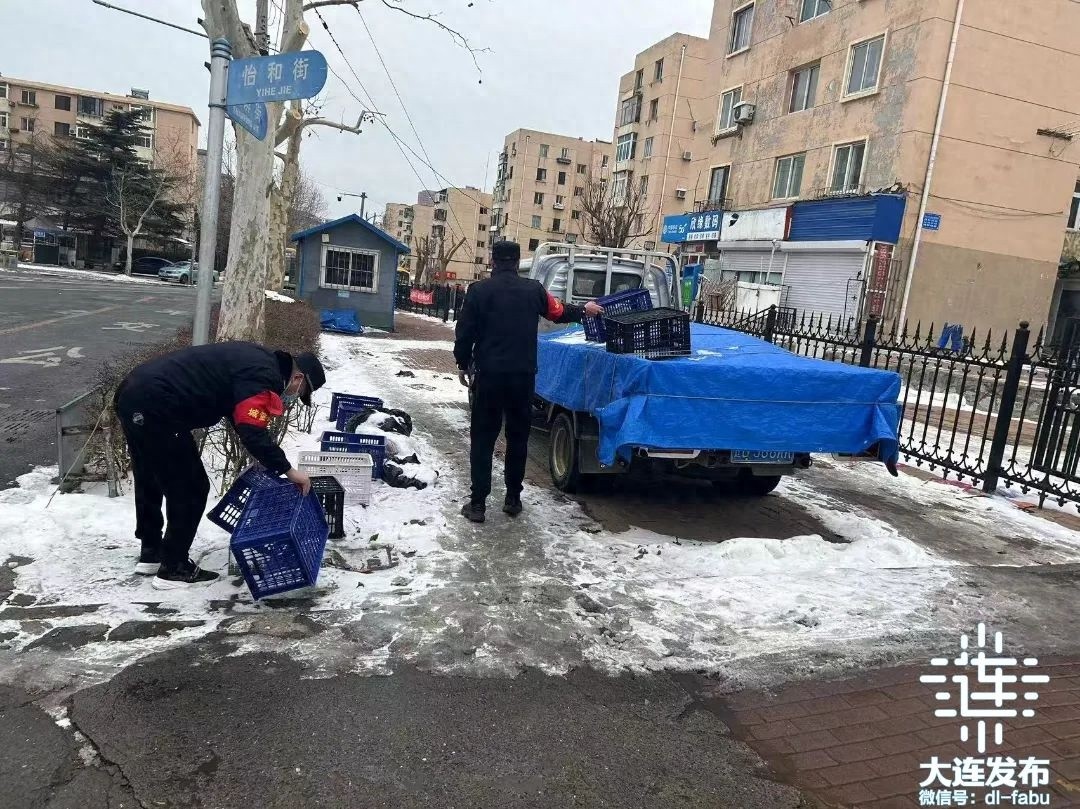 春节团圆时，谁在默默守护我们的城市秩序？致敬那些坚守岗位的无名英雄  第1张