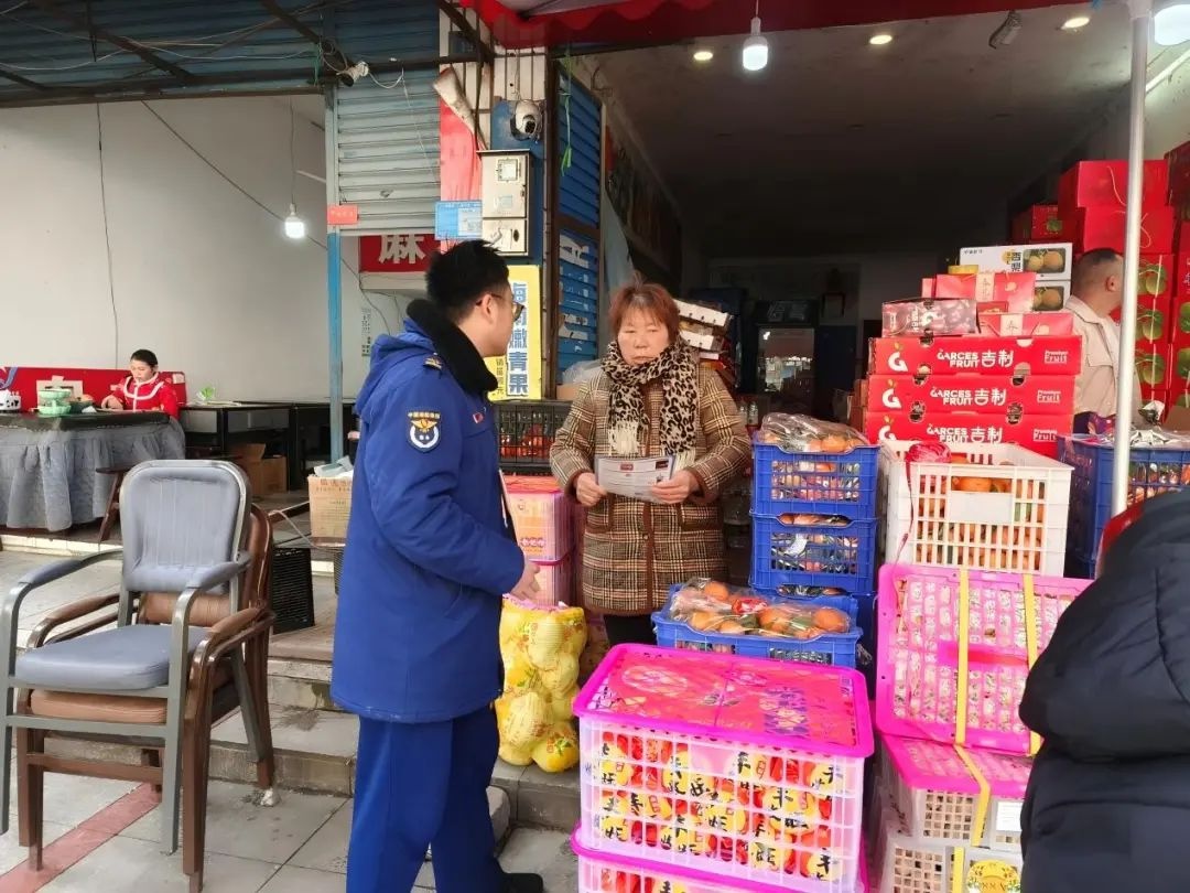 春节团圆时，蓝朋友坚守一线？涟源消防的忠诚守护  第3张