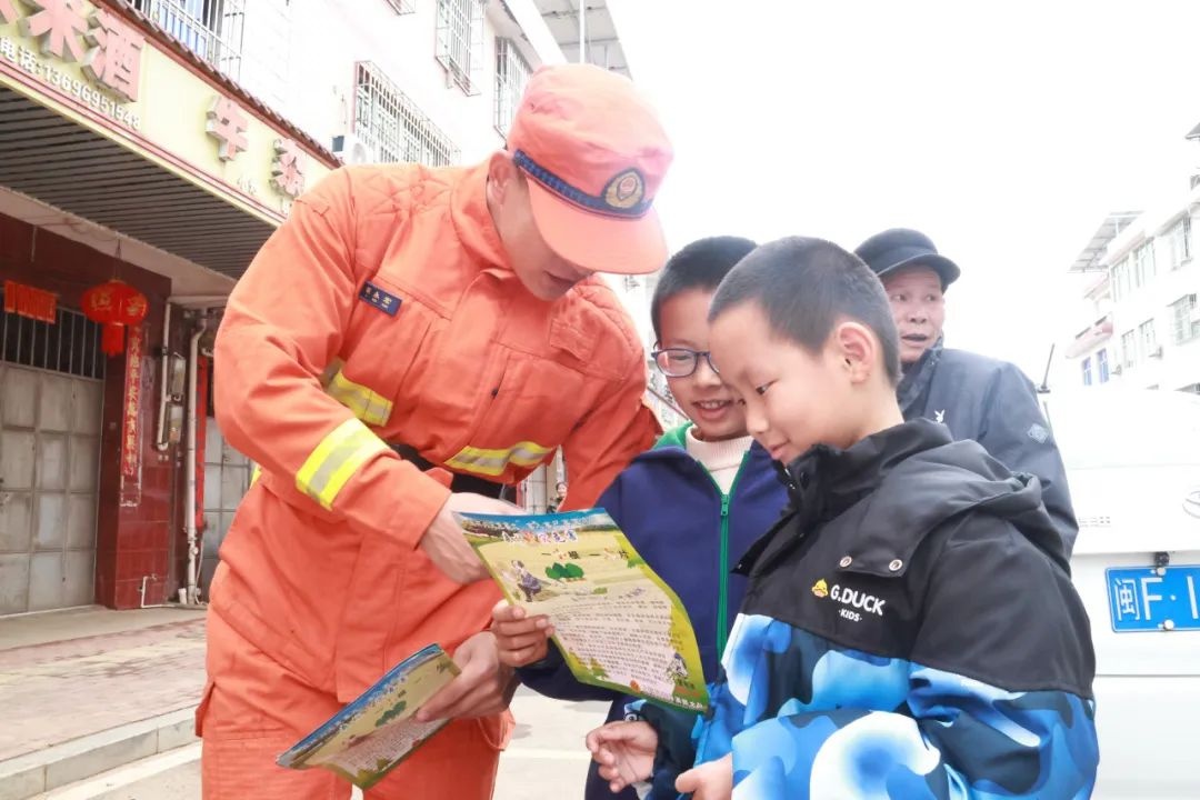 福建森林消防春节防火忙!他们如何筑牢安全墙?  第4张