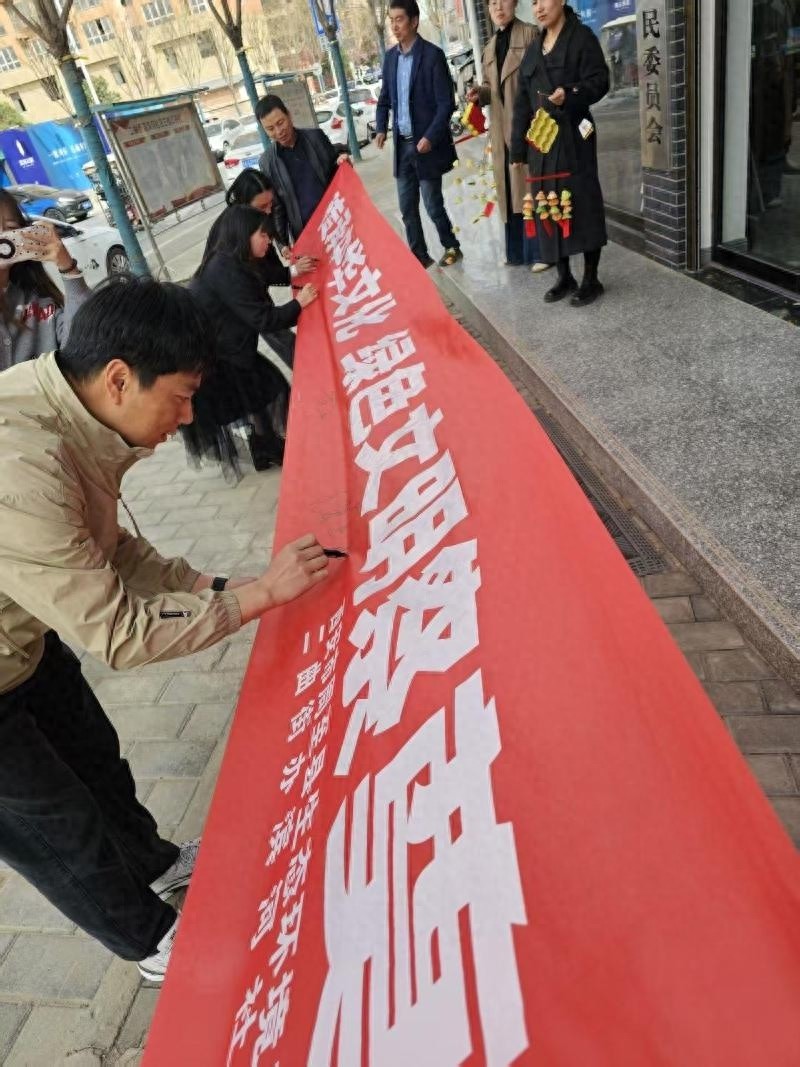 西安市社区活动超有趣！废弃物如何变身艺术品？