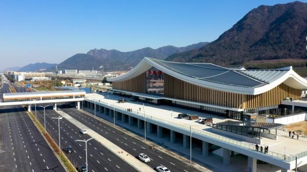 甬金铁路列车有新变！奉化站停靠增加？出行更便捷了  第3张