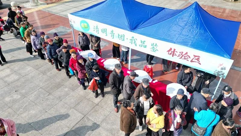 清明新风尚！玉屏侗乡千人共舞、鲜花祭扫，你还在等什么？  第5张