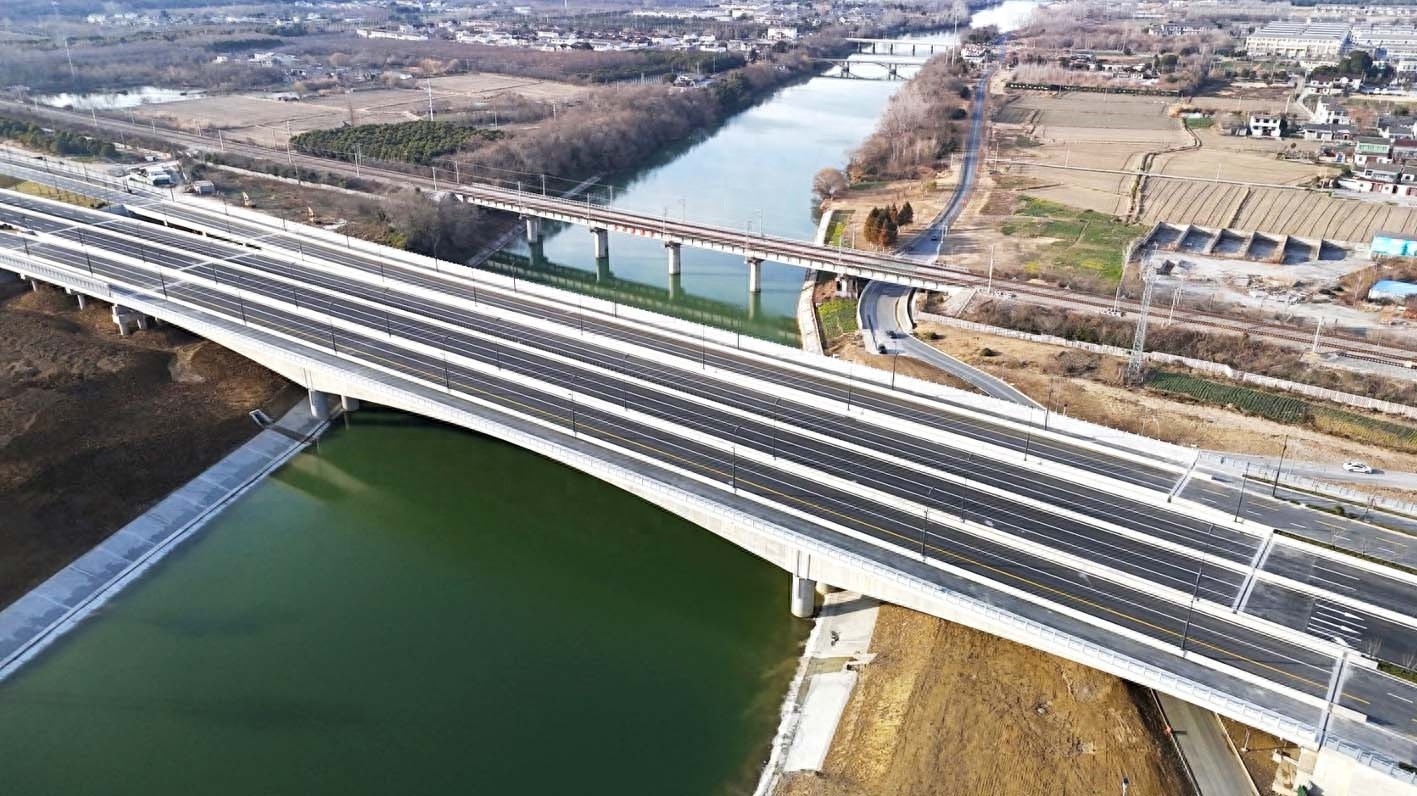跨太平河桥两辅道通车，周边居民告别绕行困扰，5分钟直达泰安镇  第1张