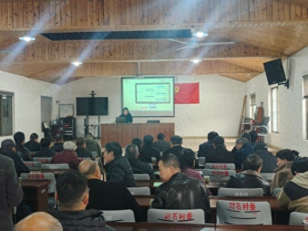 惊!老年人频遭电诈威胁财产安全，防诈培训不参加行吗?