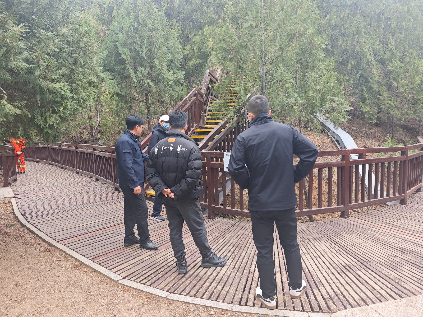 清明踏青季西山栈道迎客！旅游公司节前如何确保其安全？  第3张