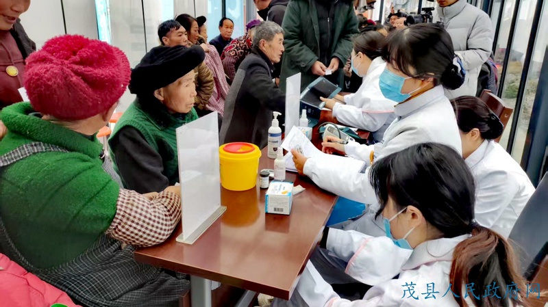 熊猫健康列车进阿坝义诊！14位资深专家带来了什么？  第2张