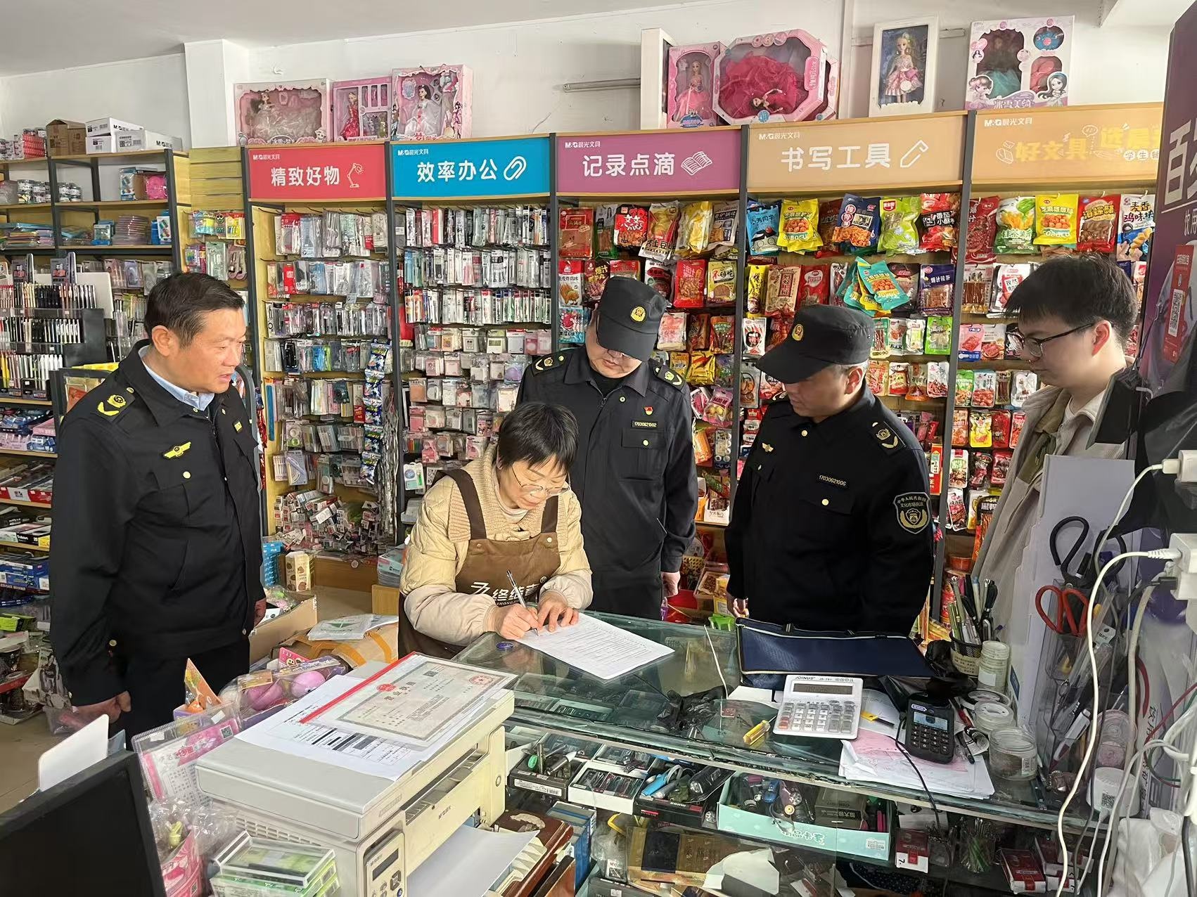 谷城县多部门联合整治校园周边环境! 如何保障学生的安全?  第4张