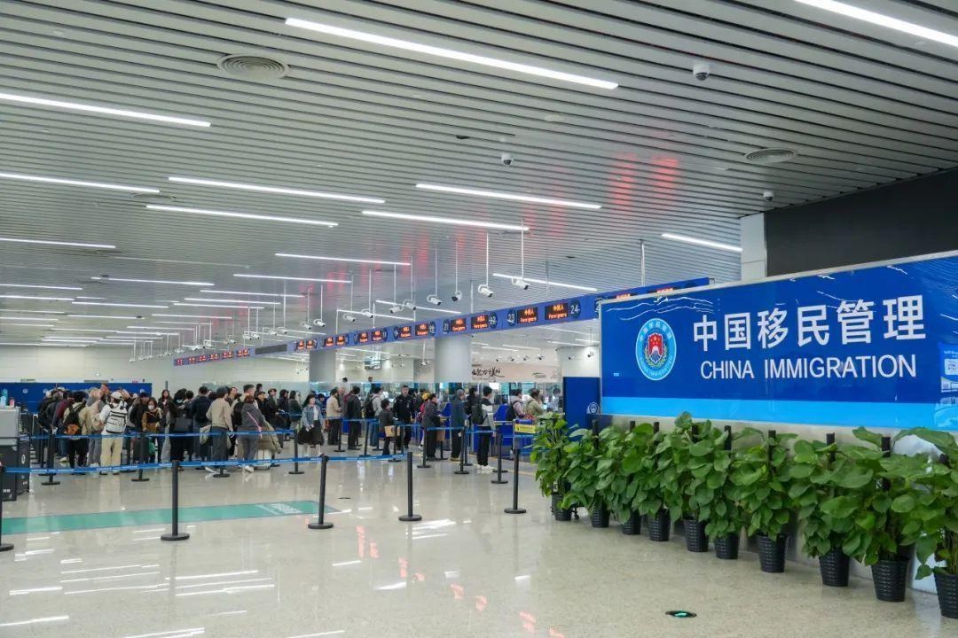 2025年清明广州白云机场口岸客流猛增50%? 原因超详解读!  第4张