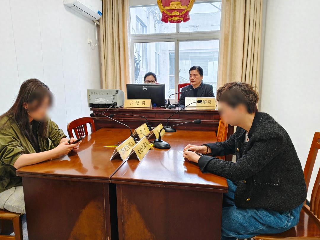 雨花台区法院创新庭审模式! 集约开庭如何提升审判质效?  第1张