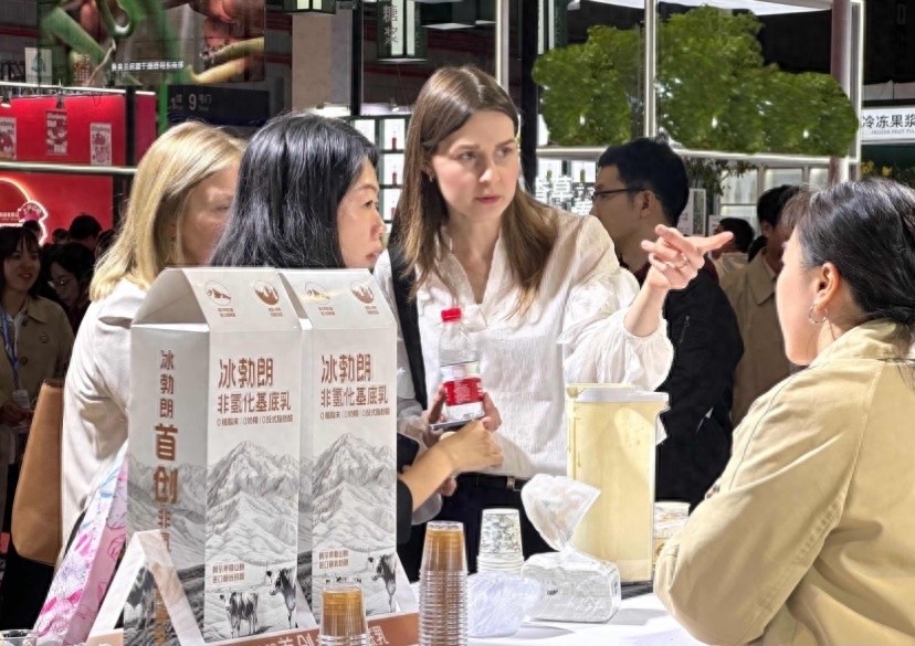 新式茶饮竞争激烈！圣吗哪如何用基底乳破局?