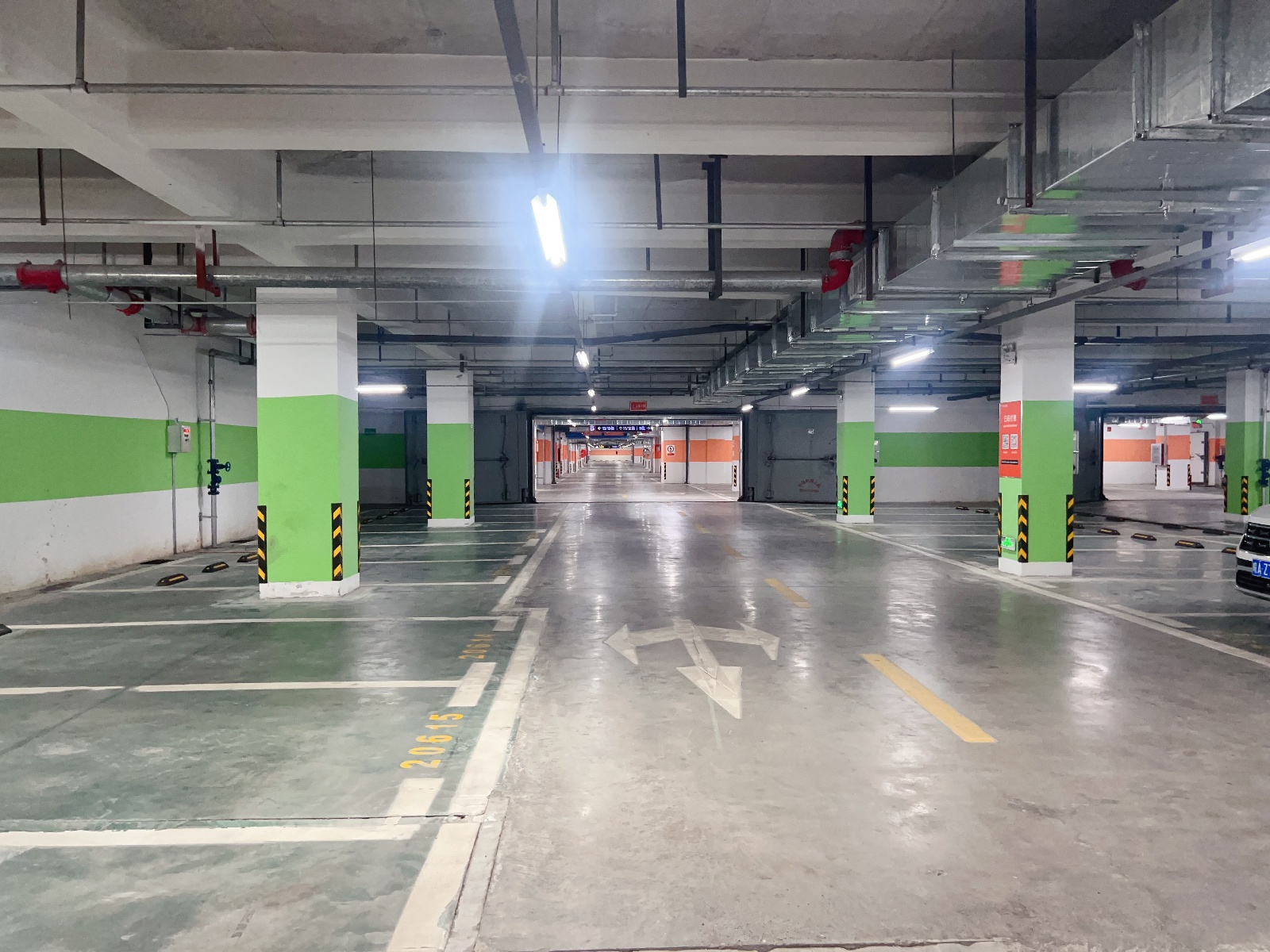 滨湖新区金融港停车场开放300个错时停车位，停车难将缓解?!  第2张