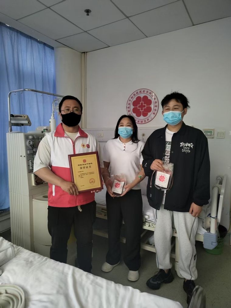 惊爆!2025年4月2日同室捐献造血干细胞,95后医护有何神奇缘分? 第2张 惊爆!2025年4月2日同室捐献造血干细胞,95后医护有何神奇缘分? 第2张