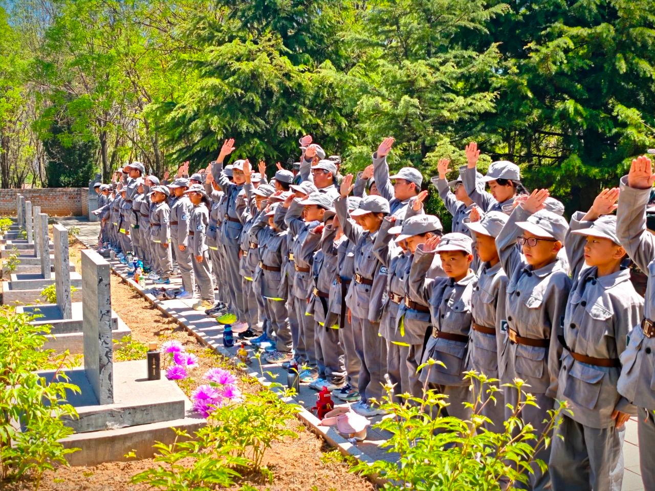 五一假期瓦窑头红色基地研学热！中小学生体验超震撼？  第7张